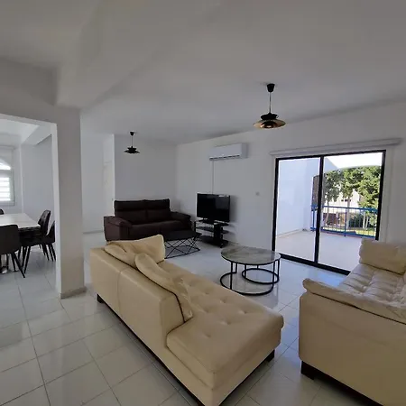 3 Bedroom Apartment, Natalia Centre, By Imh Europe Travel & Tours Paphos Exterior photo