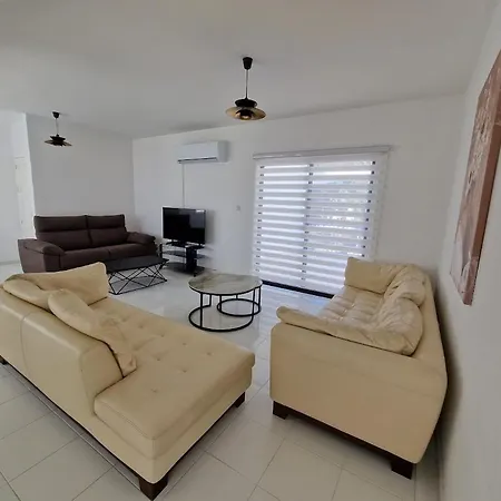 3 Bedroom Apartment, Natalia Centre, By Imh Europe Travel & Tours Paphos Exterior photo